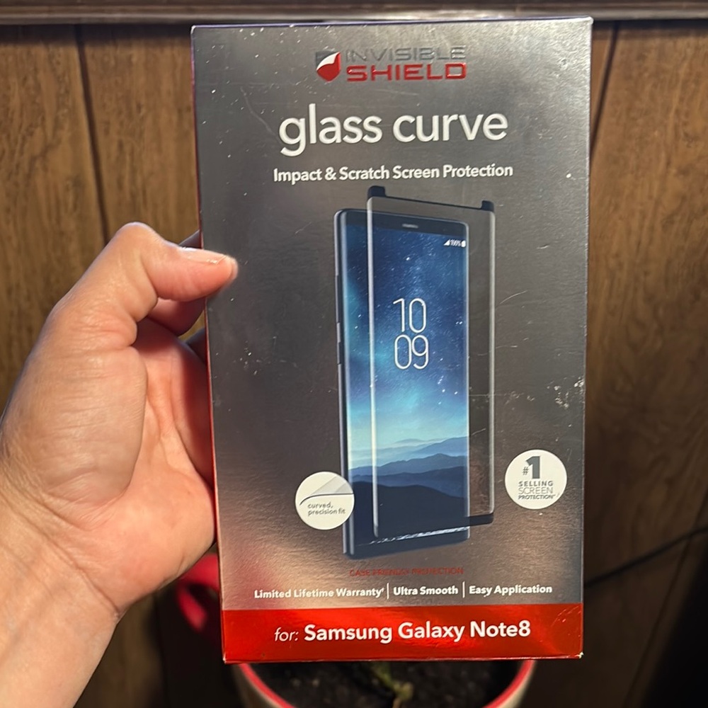 Red Screen Protector for Samsung Devices - Picture 2 of 11